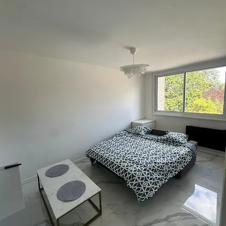 Isidore Apartmán